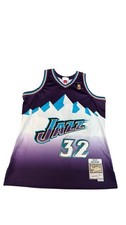 Karl Malone Utah Jazz #32 Mitchell & Ness 1996-97 Swingman Jersey Purple L