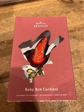 Hallmark Keepsake Ornament 2016 Ruby Red Cardinal bird gold branch Beauty of
