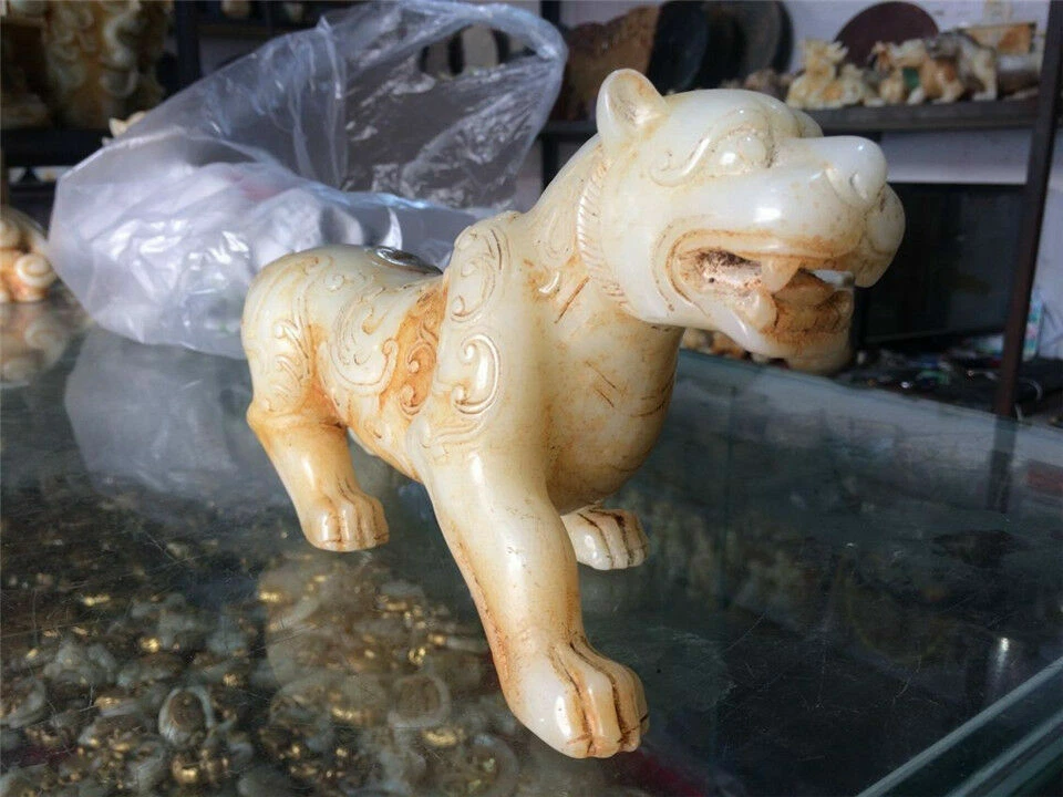 Escultura de estatua de tigre de jade tallado maestro jade blanco 100 % natural de China antigua de 10" Foto 4 de 4