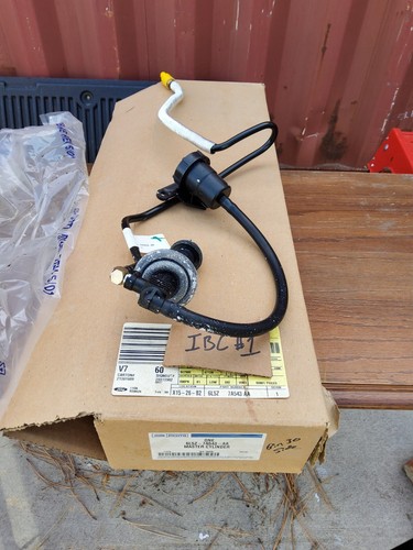 NOS FORD Master Cylinder Assembly 2001-11 RANGER MAZDA B2500 B3000 B4000 - Picture 2 of 2