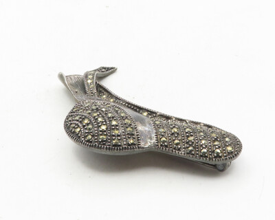 925 Sterling Silver Vintage Marcasite Decorated Hat Motif Brooch