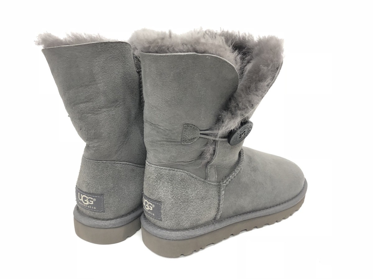未使用品 箱付き UGG W BAILEY BUTTON 5803W 24cm 【公式通販】