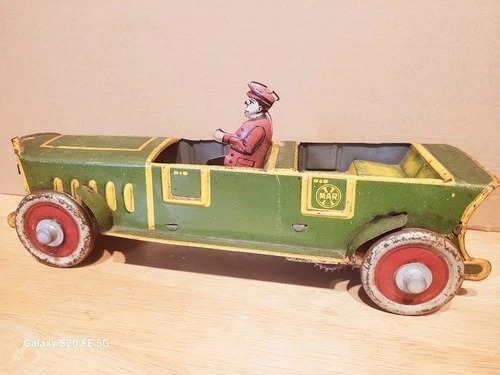 NICE VINTAGE EARLY 1920'S MARX  TIN  WIND UP  TOURING CAR W/ DRIVER