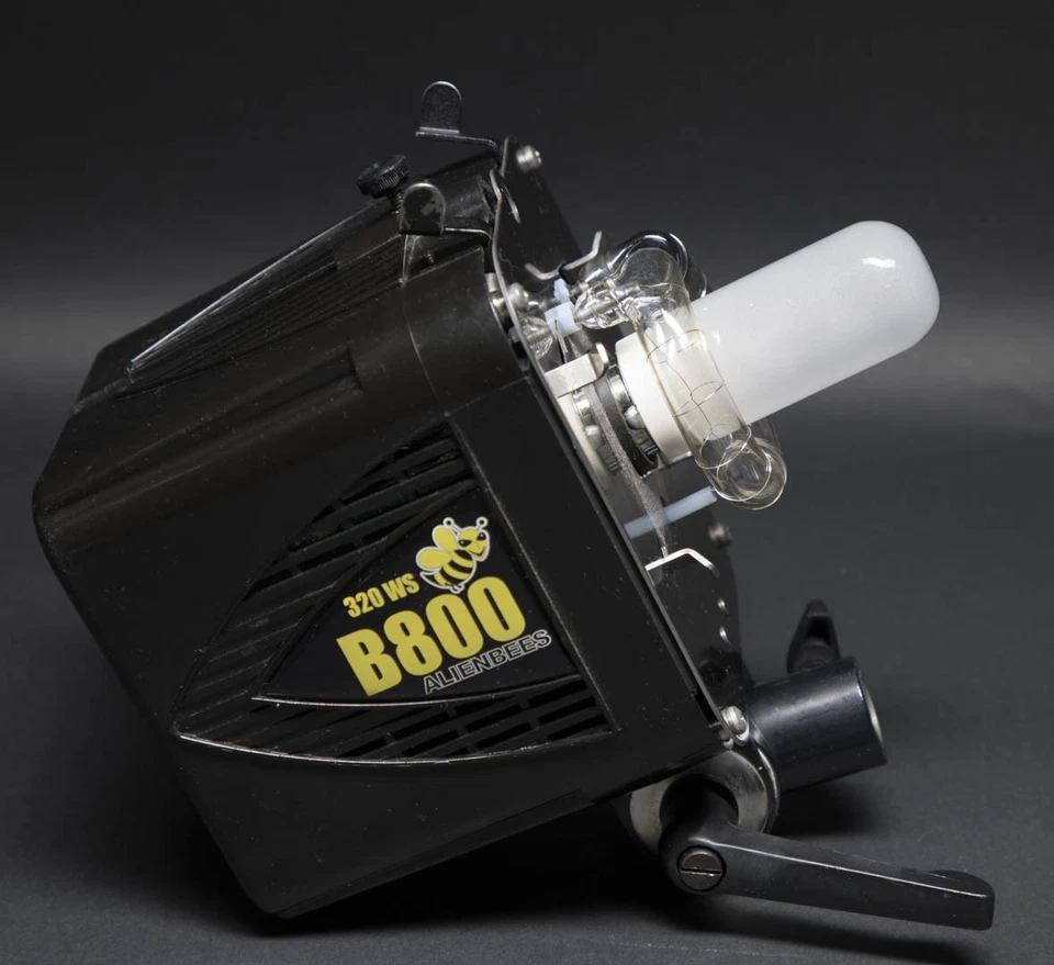 Paul C Buff Alien Bees B800 Deep Space Black Travel Complete kit, FREE SHIP! - Image 2 of 4