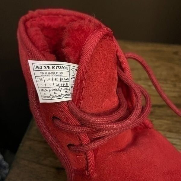 UGG New Neumel II Booties Size 6 image 7