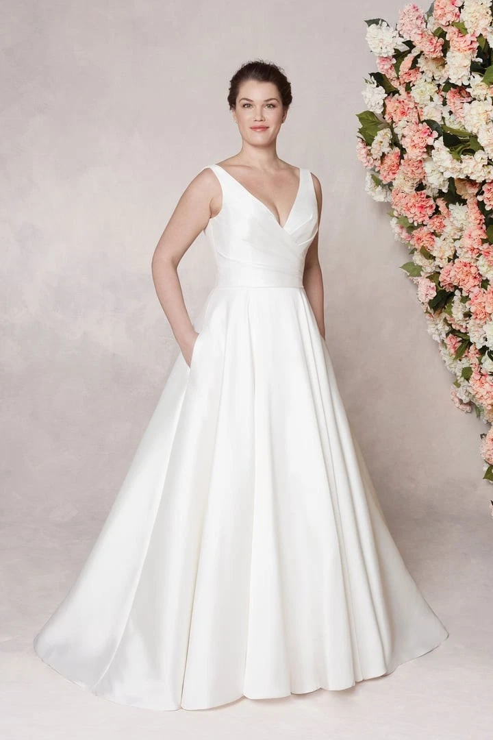 asymmetrical wedding dress uk A-Line/Princess Strapless Sleeveless Asymmetrical Wedding Dress With K