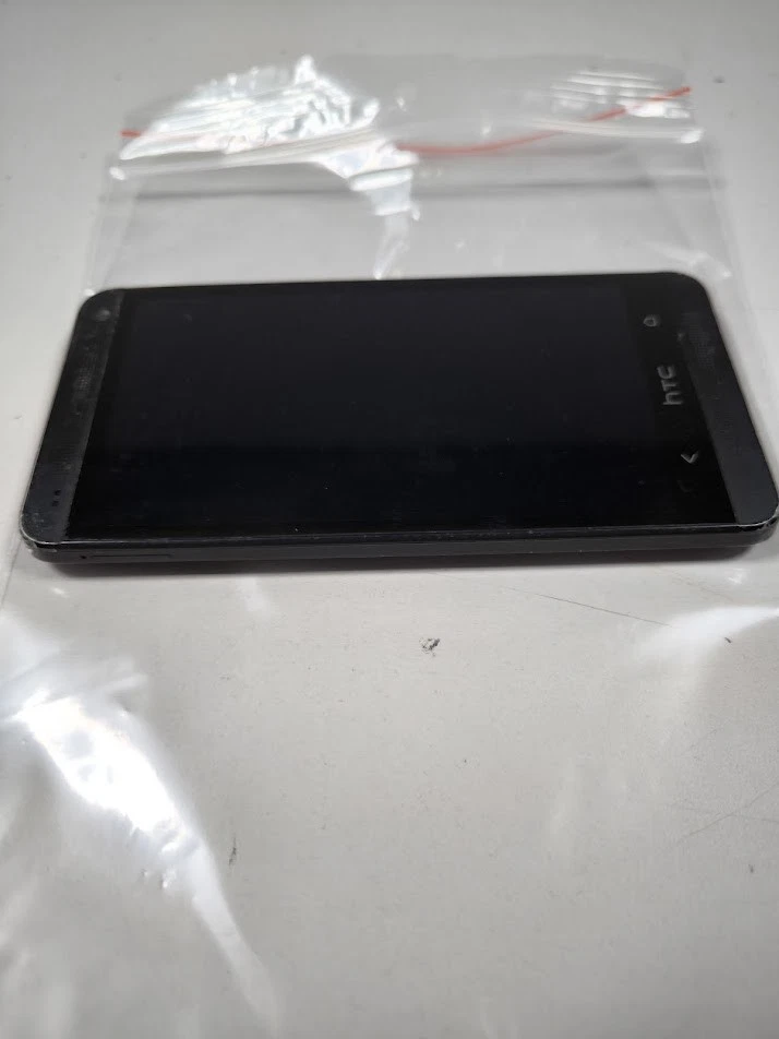 HTC One (PN07100) Teléfono Inteligente - No Funciona, Sin Accesorios - Imagen 3 de 4
