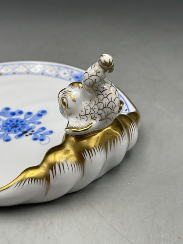 Plato de pescado Koi de porcelana Herend Hungría jardín azul 8759 reparado - Imagen 4 de 8