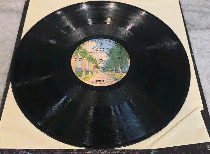 VINTAGE ORIGINAL VINYL Black Sabbath Paranoid 1970 Warner Bros