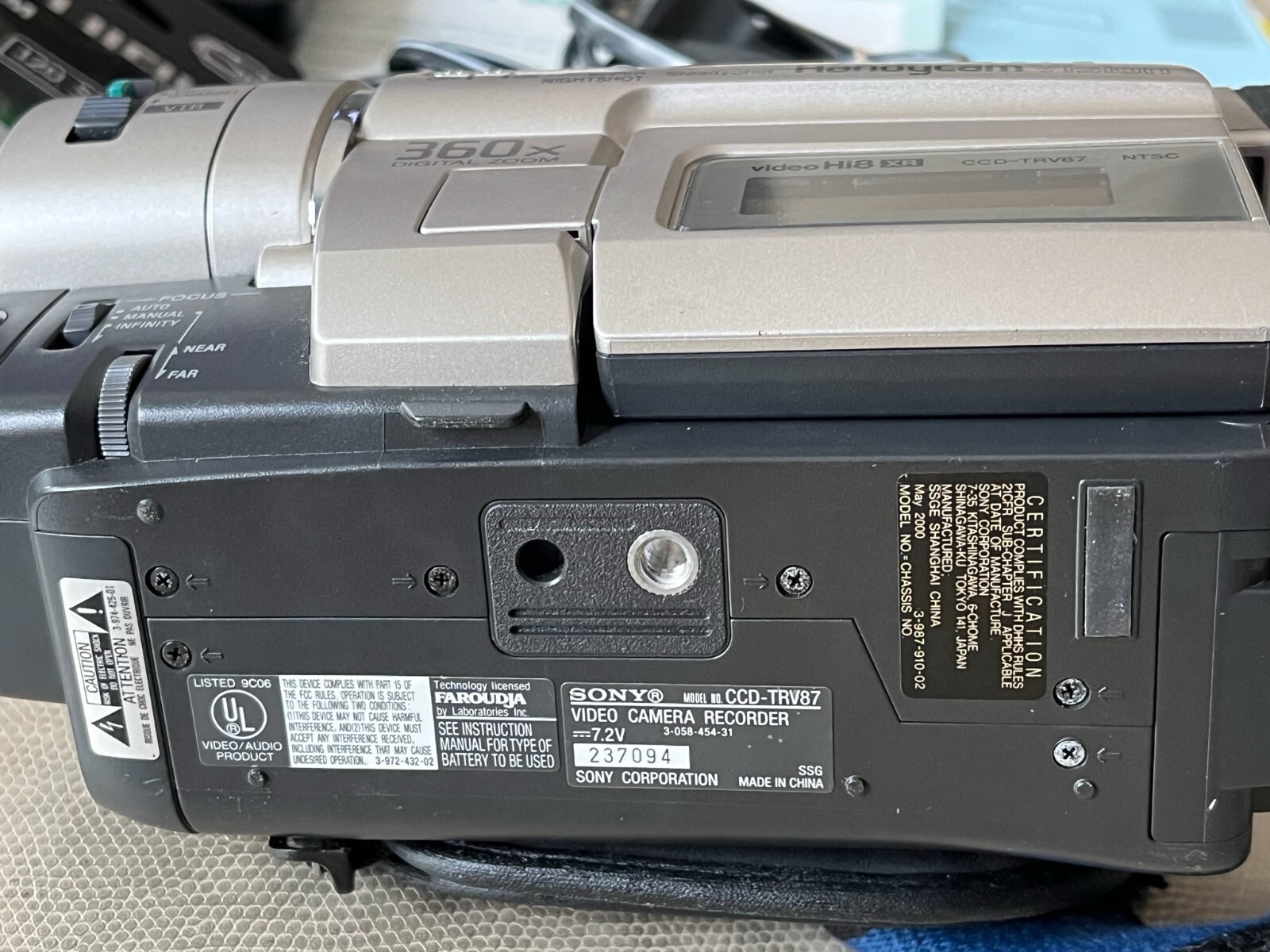 Sony Handycam CCDTRV87 Stereo HI8 8mm Video 8 Camera Recorder