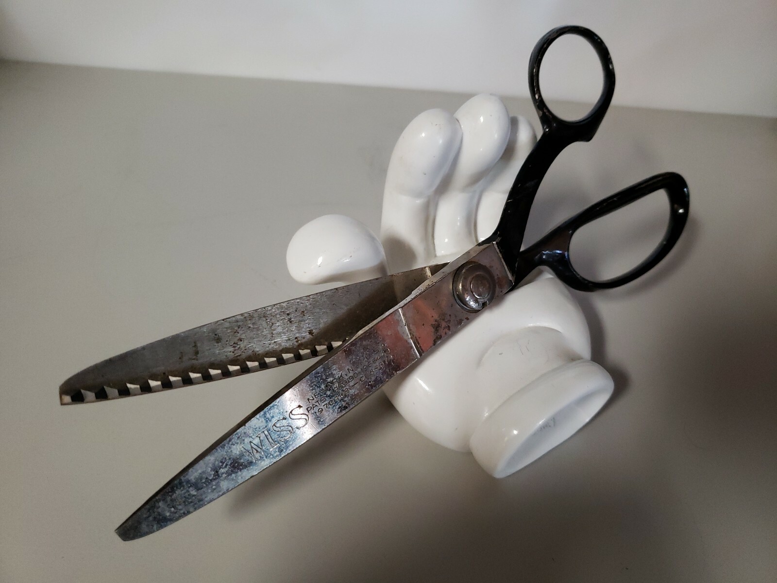 Vintage Wiss 9" Pinking Shears Scissors Newark, NJ USA Pat 1959190