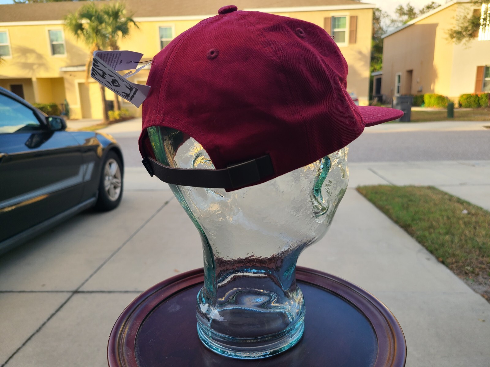 Picture 4 of 24