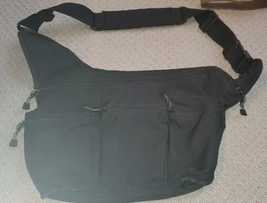 gap sling bag