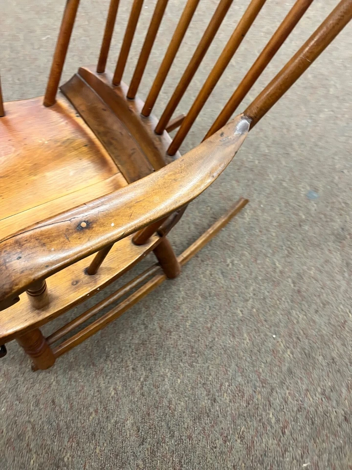 Antique Primitive American Colonial period maple rocker - Image 3 of 4