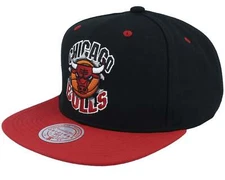 MENS MITCHELL & NESS NBA BREAKTHROUGH SNAPBACK BULLS - BLACK