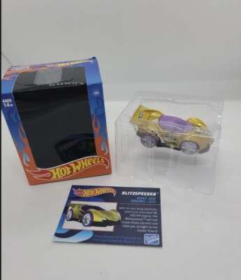 Hot Wheels BLITZ SPEEDER Original Gold Loyal Subjects #2/12 New in Box
