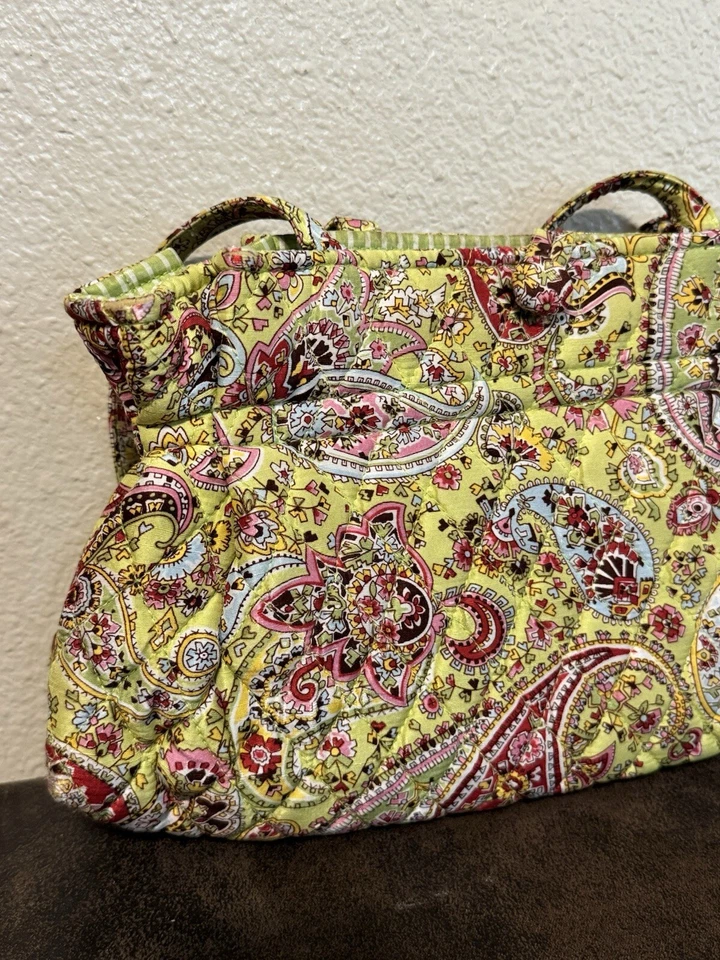 Bolso mediano Vera Bradley seda pistacho cachemira cordón hombro - asa Foto 2 de 4
