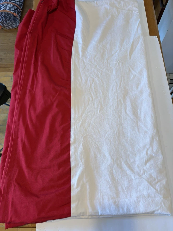 Чехол-подушка Futon белый с красной каймой. Хлопковая смесь. Застежка на молнии. - Изображение 2 из 4