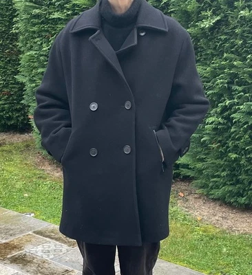 Manteau court Gérard Darel, taille 40, noir, en laine vierge 70 %, parfait état - Photo 1/4