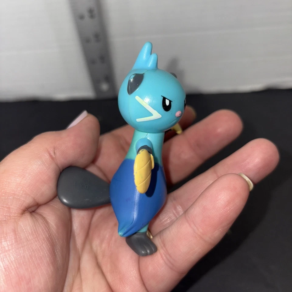 Figura de acción de juguete Nintendo McDonald's 2012 Dewott #2 Pokémon 3,25" azul y blanco Foto 4 de 4