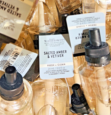 Bath & Body Works Salted Amber & Vetiver Wallflower Fragrance Bulb 0.8 Oz x4