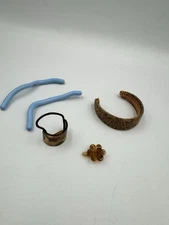 Mattel 2004 - Teen Trends Courtney - Original Hair Acessories Lot NO DOLL