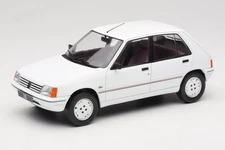 MCG18493 Peugeot 205 White MCG 1/18