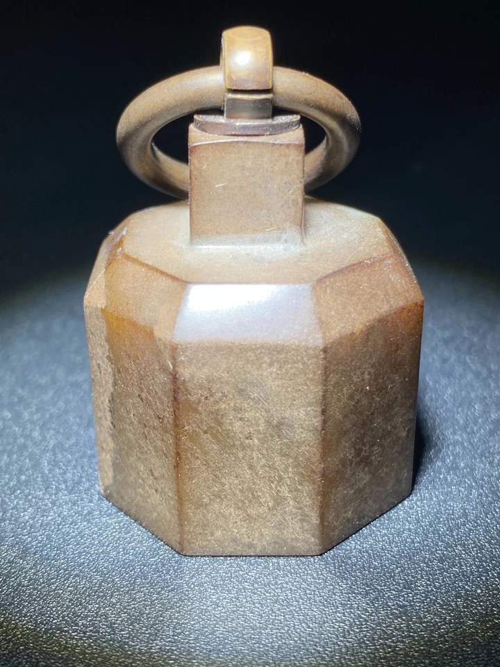 Jade antiguo, sello poligonal Foto 2 de 4