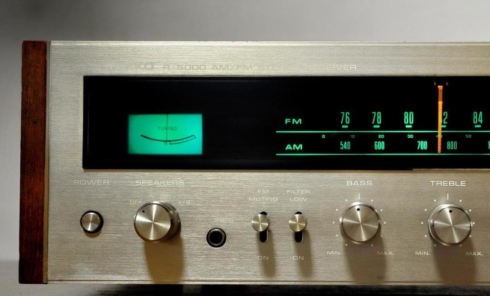Miami's iconic Radio Mambí loses its live voice as a Spanish