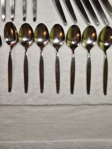 Oneida Community Posate Inox 35 Pezzi Argenteria Casuale Forchette Cucchiai Coltelli - Foto 7 di 24