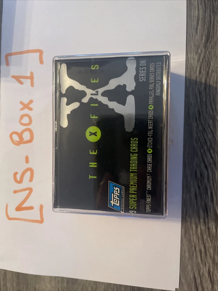 The  X-FILES SEASON 1 COMPLETE 72-CARD SET ,WRAPPER 1995 TOPPS XFILE - Image 2 of 2