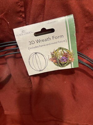 WIRE DIY WREATH Form Three 14”Frames Star Frame, One 3D