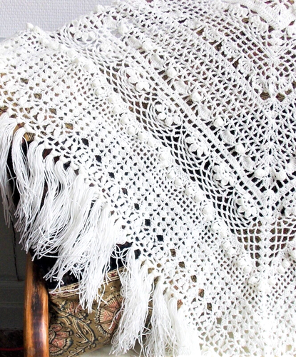CHALE CROCHET MAIN CREATION S RAISONNIER ARTISANAT FRANCAIS PETIT PITCHOUNE*** - Picture 3 of 4