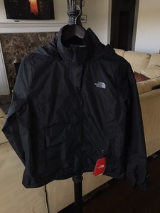 the north face women's resolve hyvent jacket