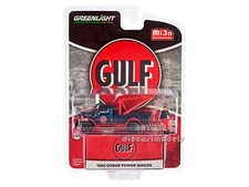 1950 DODGE POWER WAGON TOW TRUCK "GULF" W/FIGURE 1/64 MODEL BY GREENLIGHT 51543