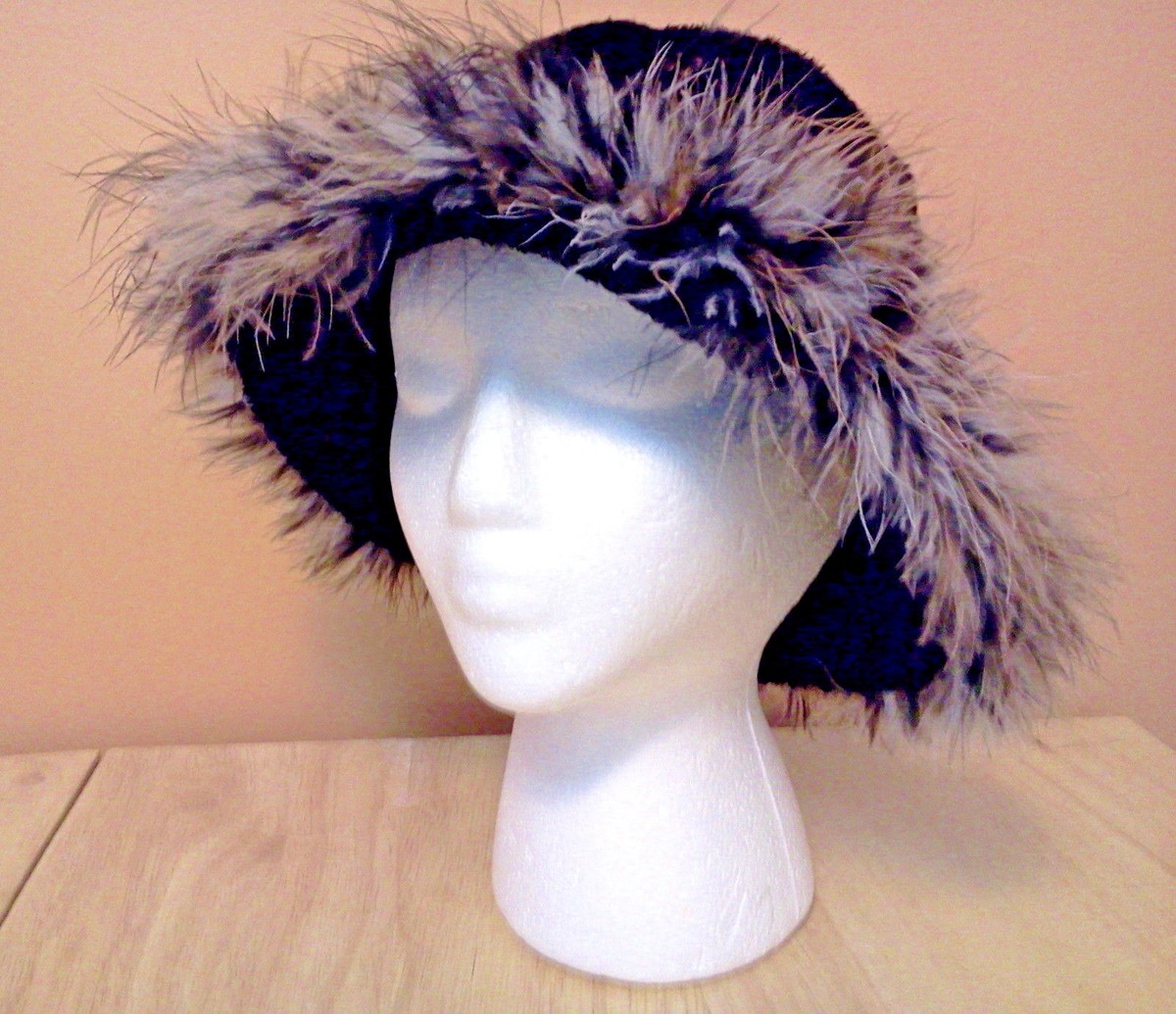 MAXIPINK BLACK CAP HAT WITH FINE FEATHER TRIM LADIES | eBay display picture 2