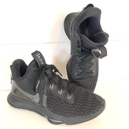 Nike LeBron James Witness 5 Basketball 