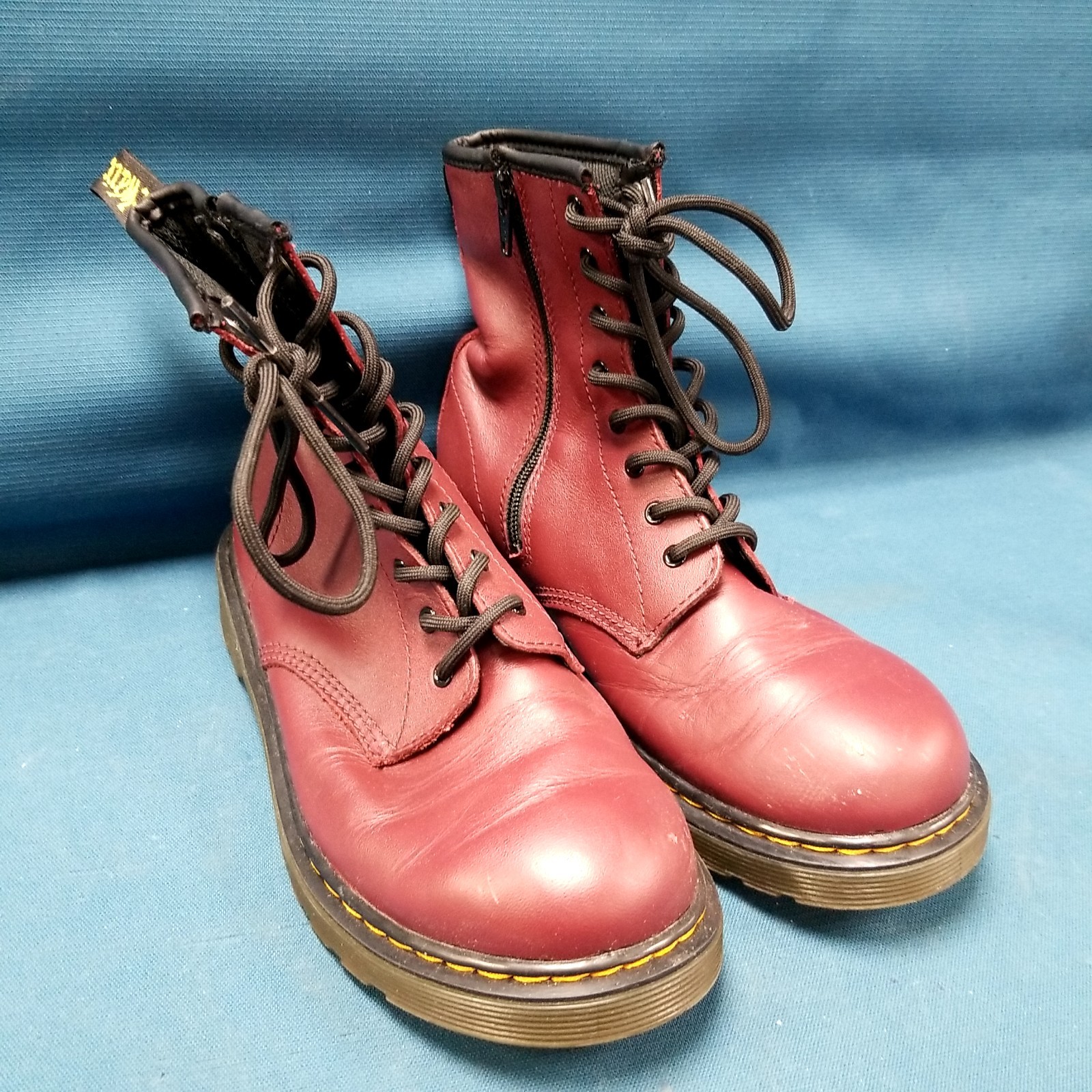 Doc Martens Cherry Red Lace Up & Side Zip Combat Boots Women's 7 Men's 6