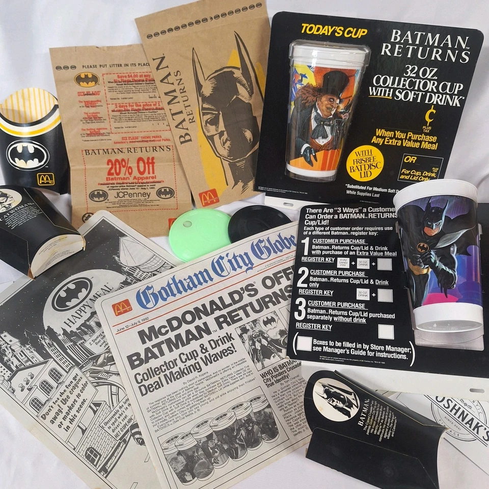 1992 Batman Returns McDonald's Happy Meal Cups, Lids, Fry Cups, Tray Liners Lot - Image 3 of 4