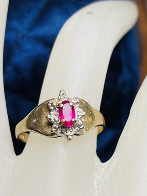10 KT zweifarbiger massiver Goldring 0,25 kt Rubin tolle Farbe schönes Design zierlicher Ring