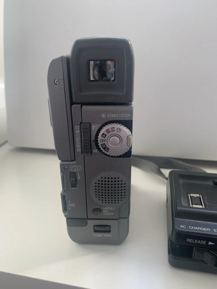 JVC Digital Camcorder GR-DVM5 MiniDV Videokamera - Bild 4 von 4