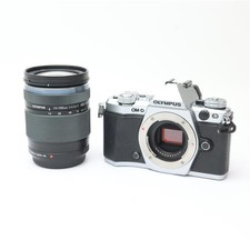 Olympus OM-D E-M5 Mark II Silver 14-150mm II Lens Kit 253