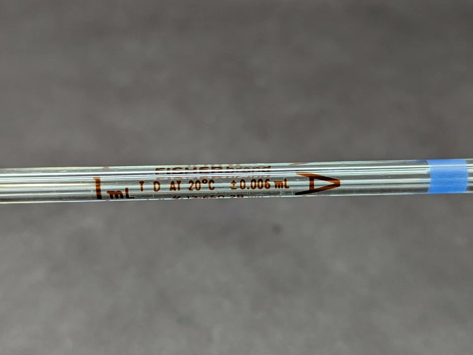 Pipeta reutilizable volumétrica bombilla de vidrio FISHERBRAND clase A 0,5-50 ml 13-650 Foto 3 de 4