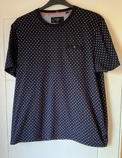 TED BAKER NAVY BLUE PATTERNED T SHIRT/SIZE 6