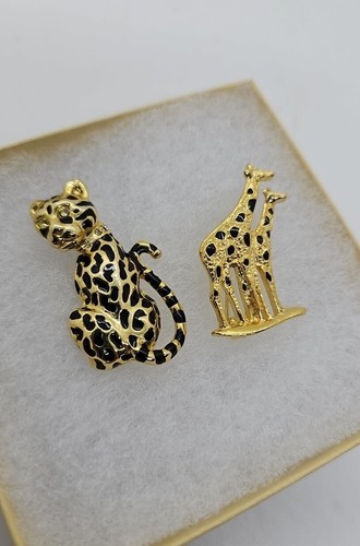 2 Vintage Safari Animal Brooch Pins Giraffe Cheetah