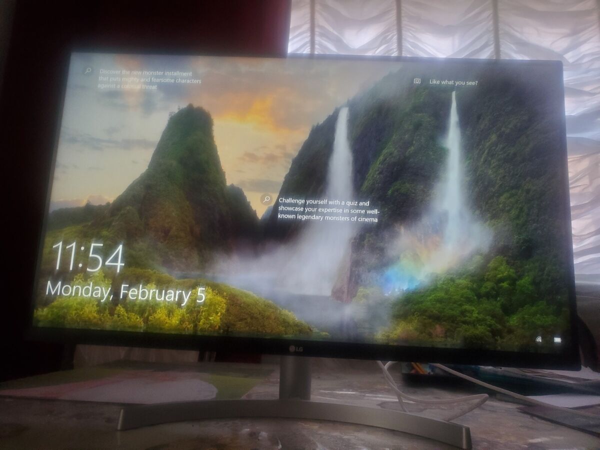 LG 32UN550-W 32 inch Widescreen VA LCD Monitor with Built-in LG 32UN550-W 32 inch Widescreen VA LCD Monitor with Built-in