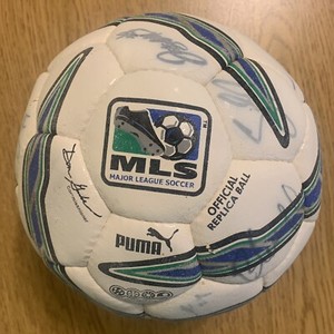 DC United Ball 2006 Team Signatures READ DESCRIPTION FOR DEFECTS