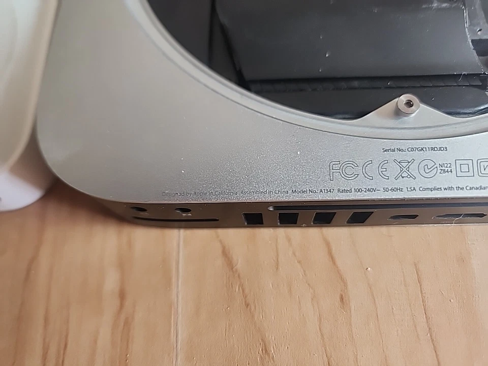 Pre Owned Mac Mini A1347 & AirPort A1392, & Keyboard NO RAM Stick Or SSD bundle - Image 2 of 4