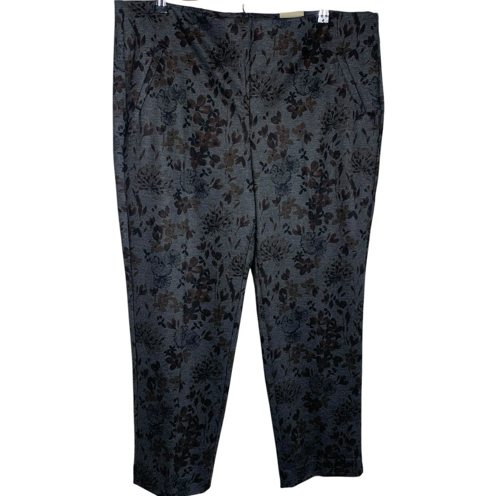 Chico's Pants NWT Size 3.5 (18) Ponte Crescent Gray Floral Flurry Slim Ankle