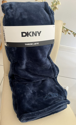 DKNY dunkelblau Wohndecke weiches Fleece neu Wohndeko 127 x 178 cm